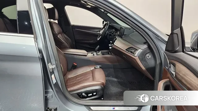 BMW 5 Series (G30) 2020 Серый из Кореи, фото 2