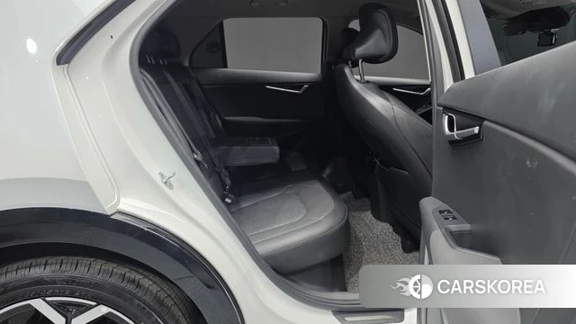 Kia Di Ol Nu Niro 2022 Белый из Кореи, фото 2