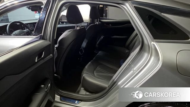 Kia K5 3rd generation 2023 Серебристо-серый из Кореи, фото 2