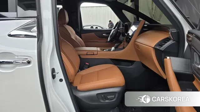 Toyota Alphard 4th Generation 2024 Белый из Кореи, фото 2