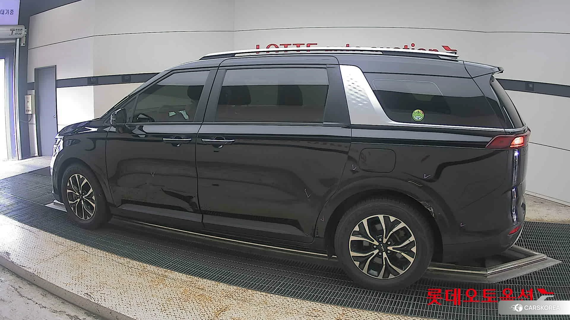 Kia Carnival 2023 Черный из Кореи, фото 2
