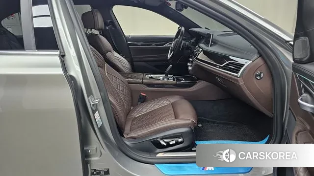 BMW 7 Series (G11) 2021 Серебристо-серый из Кореи, фото 2