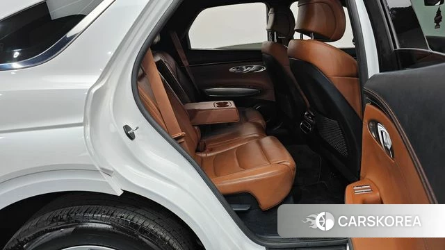 Genesis GV70 2024 Белый из Кореи, фото 2