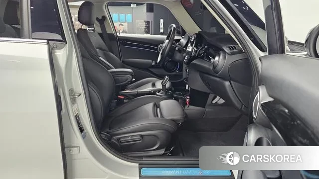 Mini Cooper S 2021 Серебряный из Кореи, фото 2