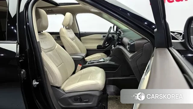 Ford Explorer 6th Generation 2021 Черный из Кореи, фото 2