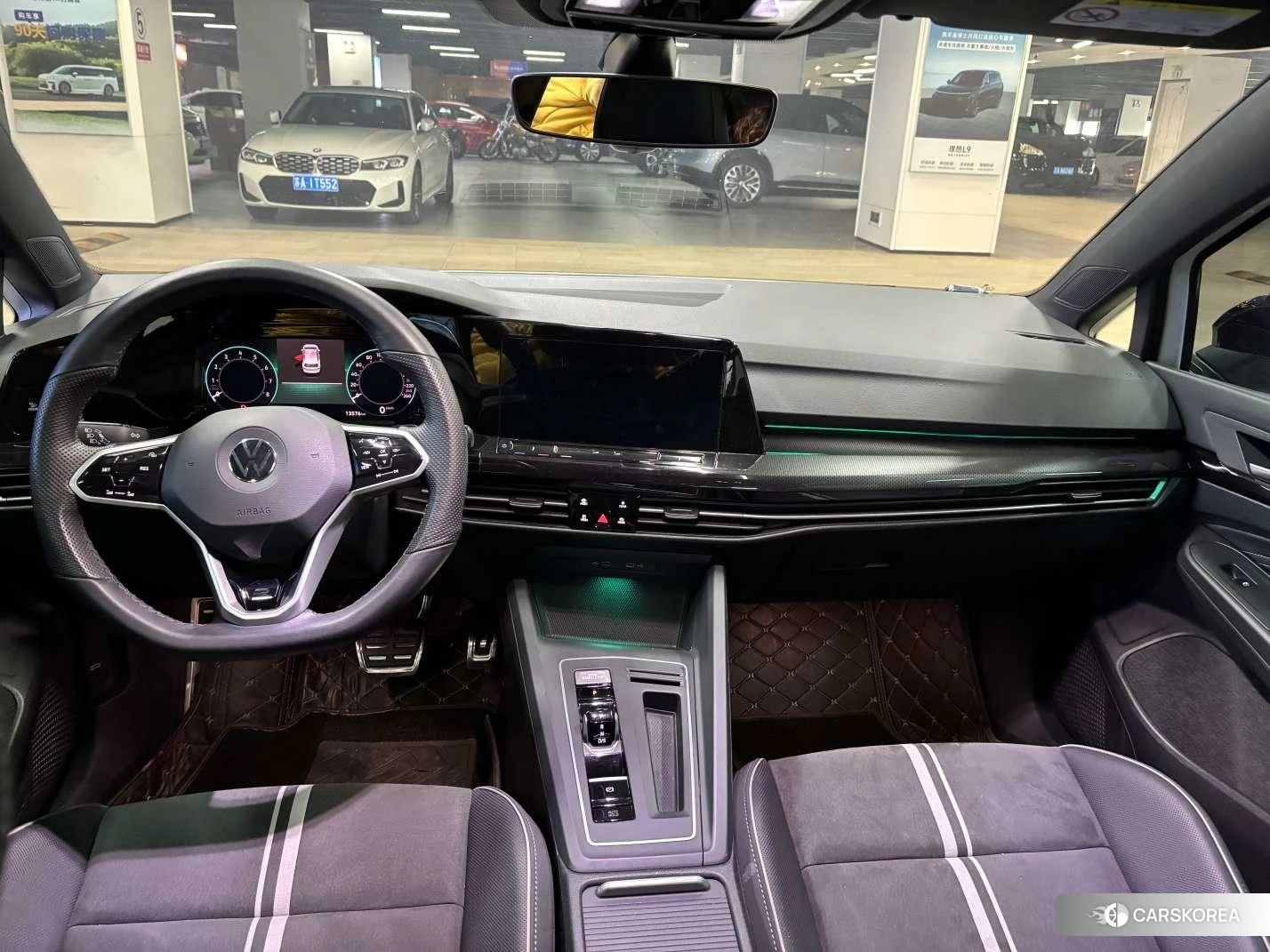Volkswagen Golf 2022 Белый из Китая, фото 2