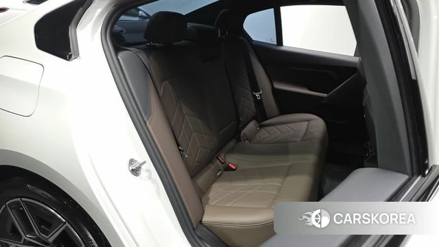 BMW 5 Series (G60) 2026 Белый из Кореи, фото 2