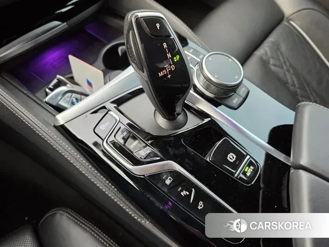 BMW 5 Series (G30) 2021 Белый из Кореи, фото 2