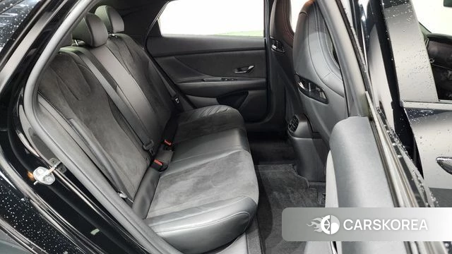 Hyundai Avante (CN7) 2022 Черный из Кореи, фото 2