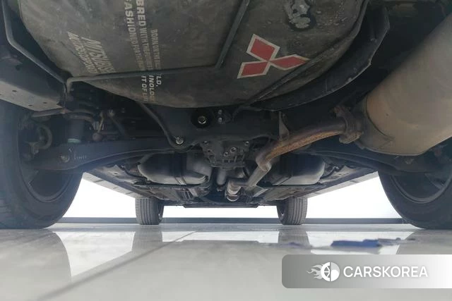 Mitsubishi  Outlander 2021 Черный из Китая, фото 2