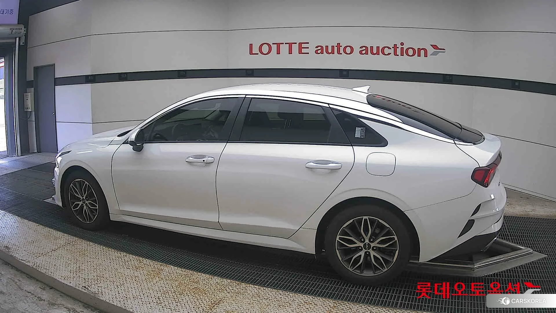 Kia K5 2022 Белый из Кореи, фото 2