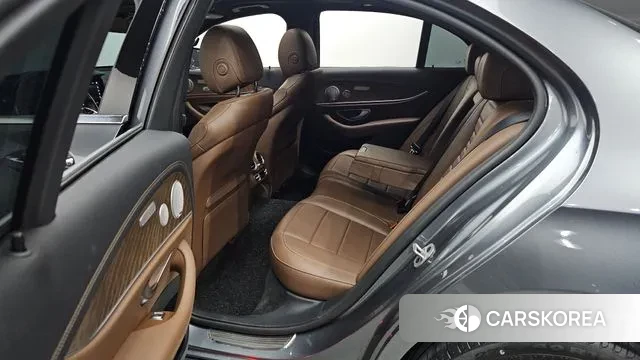Mercedes-Benz E-Class W213 2020 Серый из Кореи, фото 2