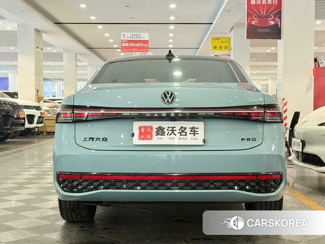 Volkswagen Passat 2024 Синий из Китая, фото 2