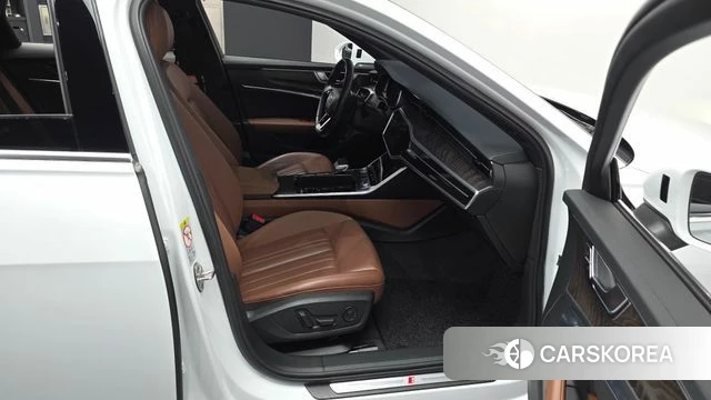 Audi A6 (C8) 2020 Белый из Кореи, фото 2