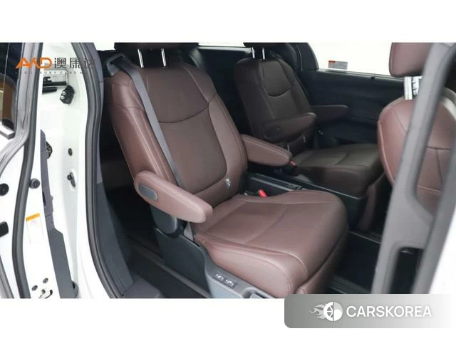 Toyota Grevia 2023 Белый из Китая, фото 2
