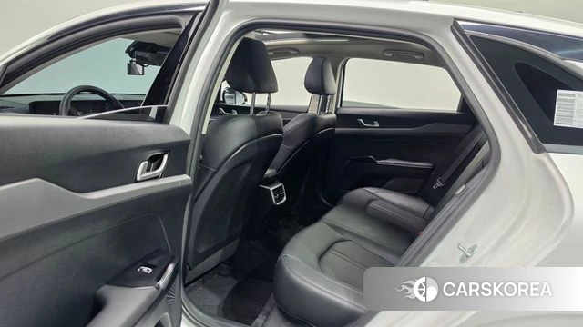Kia The New K5 3rd generation 2025 Белый из Кореи, фото 2