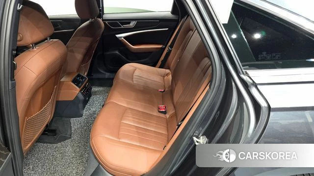 Audi A6 (C8) 2021 Серый из Кореи, фото 2