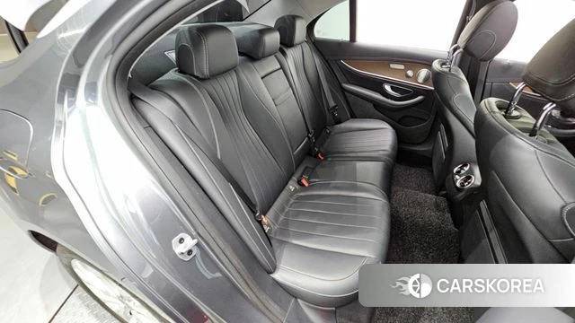 Mercedes-Benz E-Class W213 2019 Серый из Кореи, фото 2