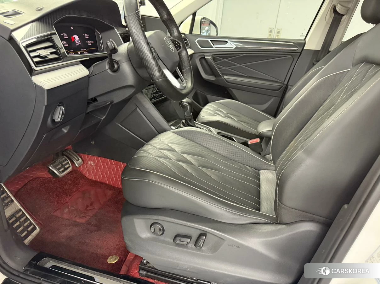 Volkswagen Tiguan L 2021 Белый из Китая, фото 2