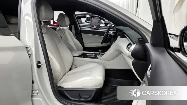 Genesis The New G70 Shooting Brake 2024 Серебристо-серый из Кореи, фото 2