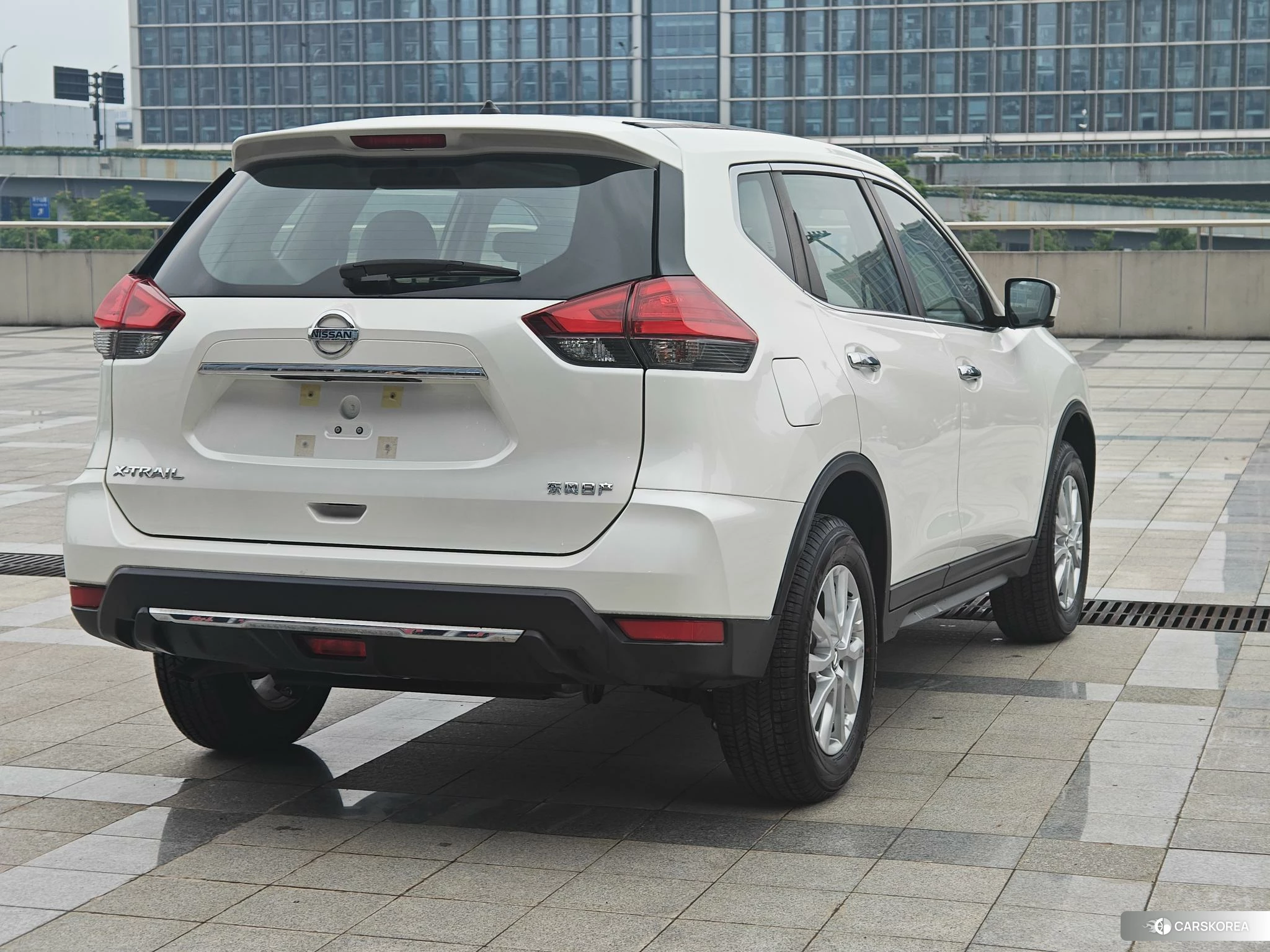 Nissan Qijun 2023 Белый из Китая, фото 2