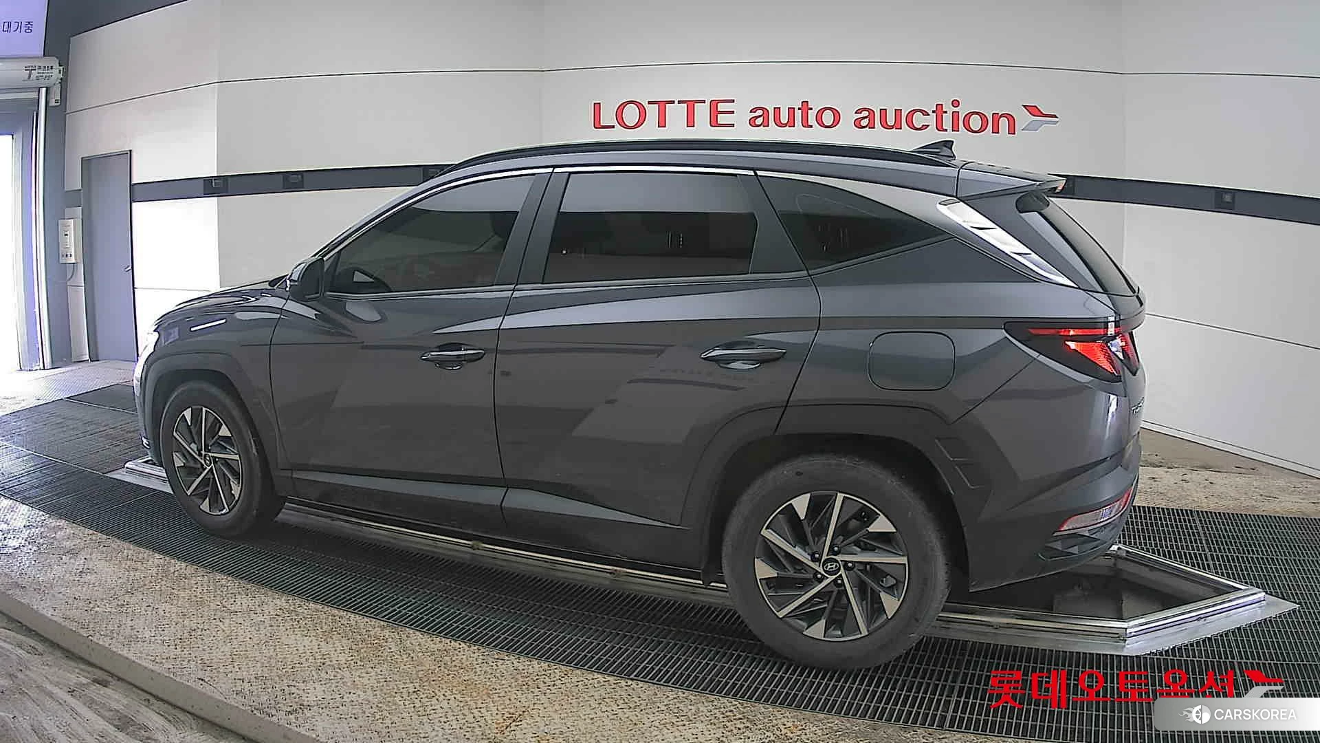 Hyundai Tucson 2022 Titanium Grey Metallic из Кореи, фото 2