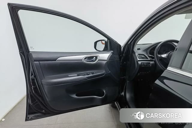 Nissan Xuan Yi 2021 Черный из Китая, фото 2