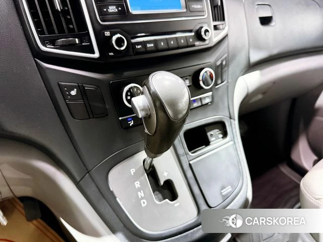 Hyundai The New Grand Starex 2018 Белый из Кореи, фото 2
