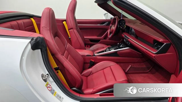 Porsche 911(992) 2023 Белый из Кореи, фото 2