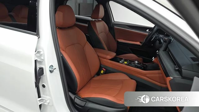 Kia The New K5 3rd generation 2025 Белый из Кореи, фото 2