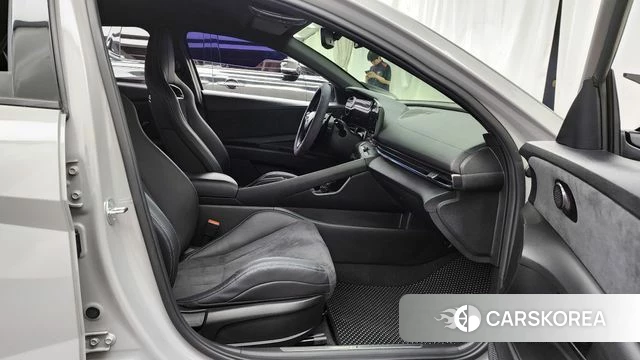 Hyundai Avante (CN7) 2023 Серебристо-серый из Кореи, фото 2