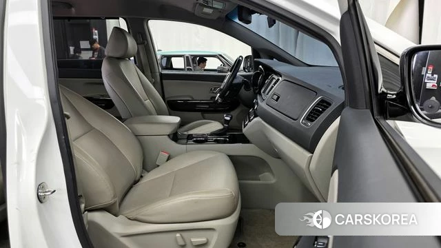 Kia The New Carnival 2019 Белый из Кореи, фото 2