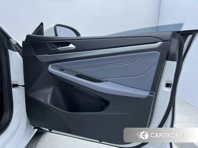 Volkswagen Lingdu 2024 Белый из Китая, фото 2