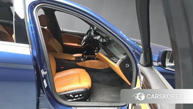 BMW 5 Series (G30) 2021 Синий из Кореи, фото 2