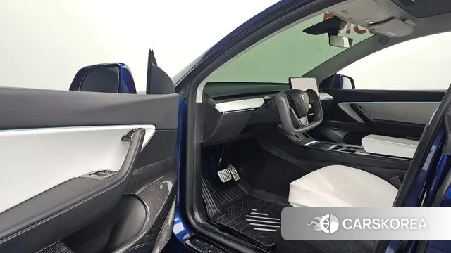 Tesla Model Y 2022 Синий из Кореи, фото 2