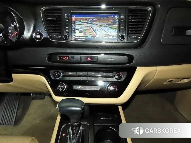 Kia All New Carnival 2018 Черный из Кореи, фото 2