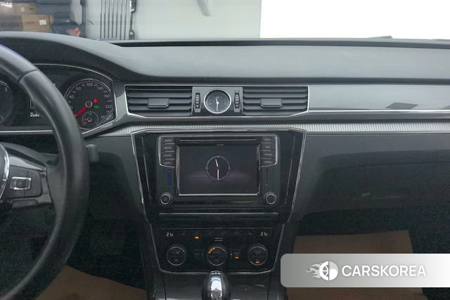 Volkswagen Passat 2018 Черный из Китая, фото 2