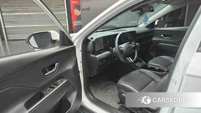 Hyundai Kona (SX2) 2024 Белый из Кореи, фото 2