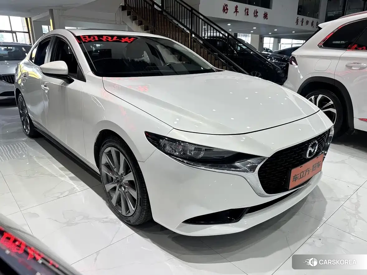 Mazda 3 2021 Белый из Китая, фото 2