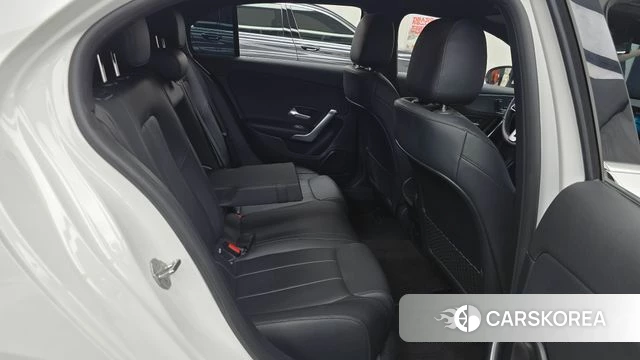 Mercedes-Benz A-Class W177 2021 Белый из Кореи, фото 2