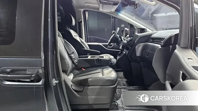 Hyundai Staria 2022 Серый из Кореи, фото 2