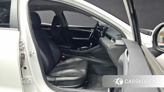 Kia K5 3rd generation 2020 Белый из Кореи, фото 2