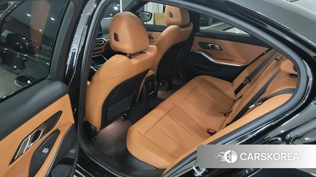 BMW 3 Series (G20) 2023 Черный из Кореи, фото 2