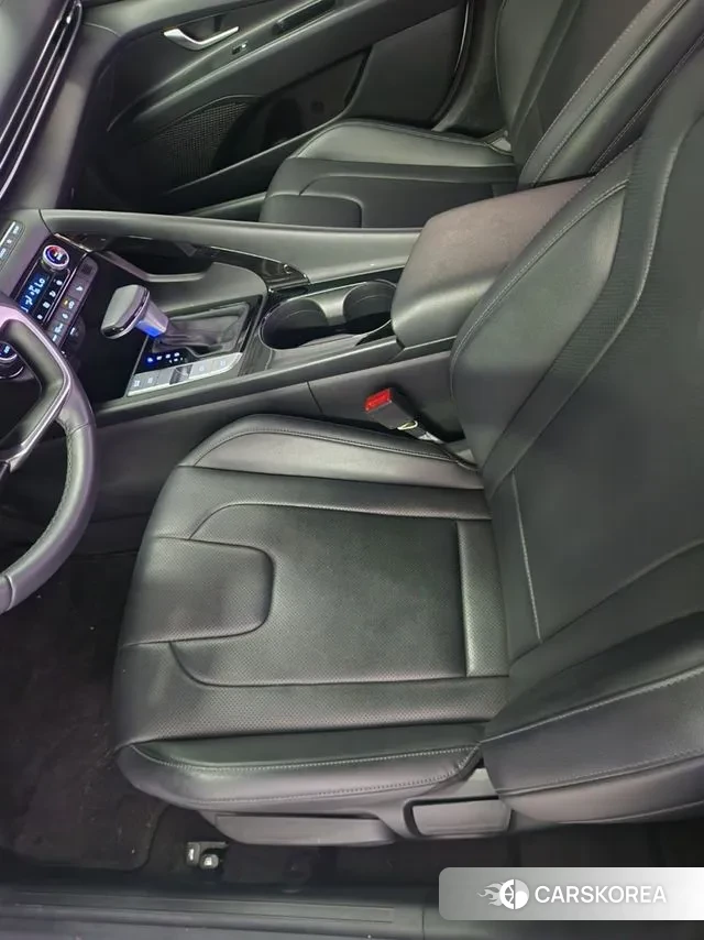 Hyundai Avante Hybrid (CN7) 2021 Белый из Кореи, фото 2