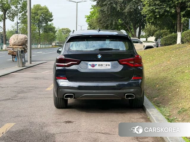 BMW X3 2021 Черный из Китая, фото 2