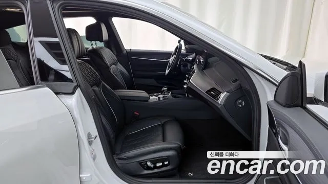 BMW 6 Series GT (G32) 2022 Белый из Кореи, фото 2