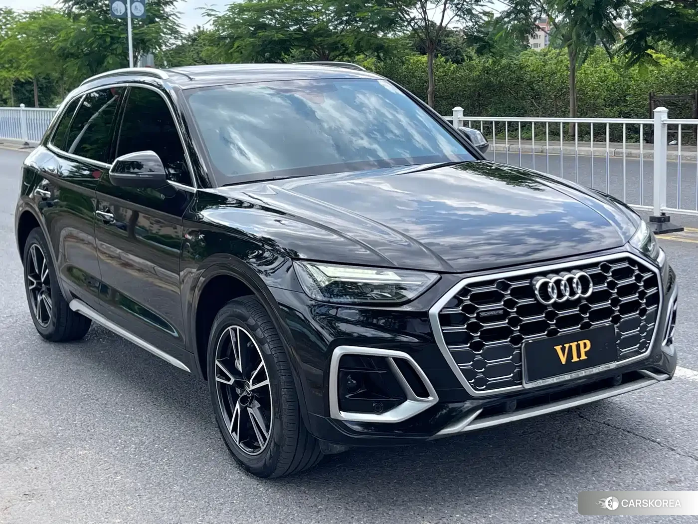 Audi Q5L 2025 Черный из Китая, фото 2