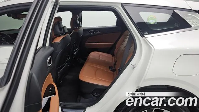 Kia Sportage 5th Generation Hybrid 2024 Белый из Кореи, фото 2