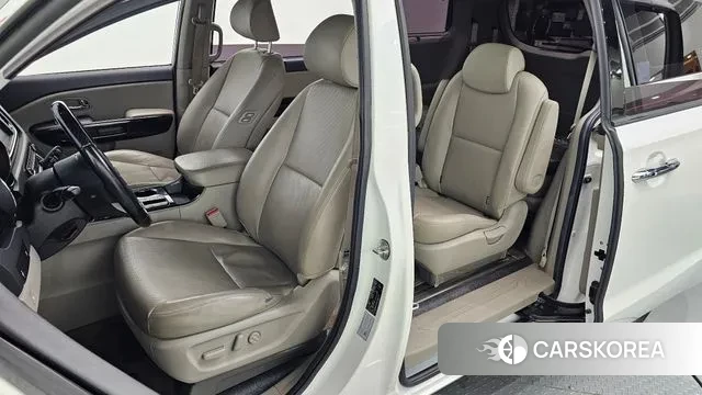 Kia The New Carnival 2019 Белый из Кореи, фото 2