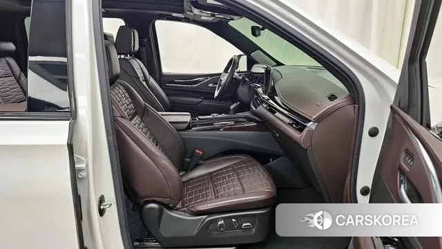 Cadillac Escalade 5th Generation 2021 Белый из Кореи, фото 2